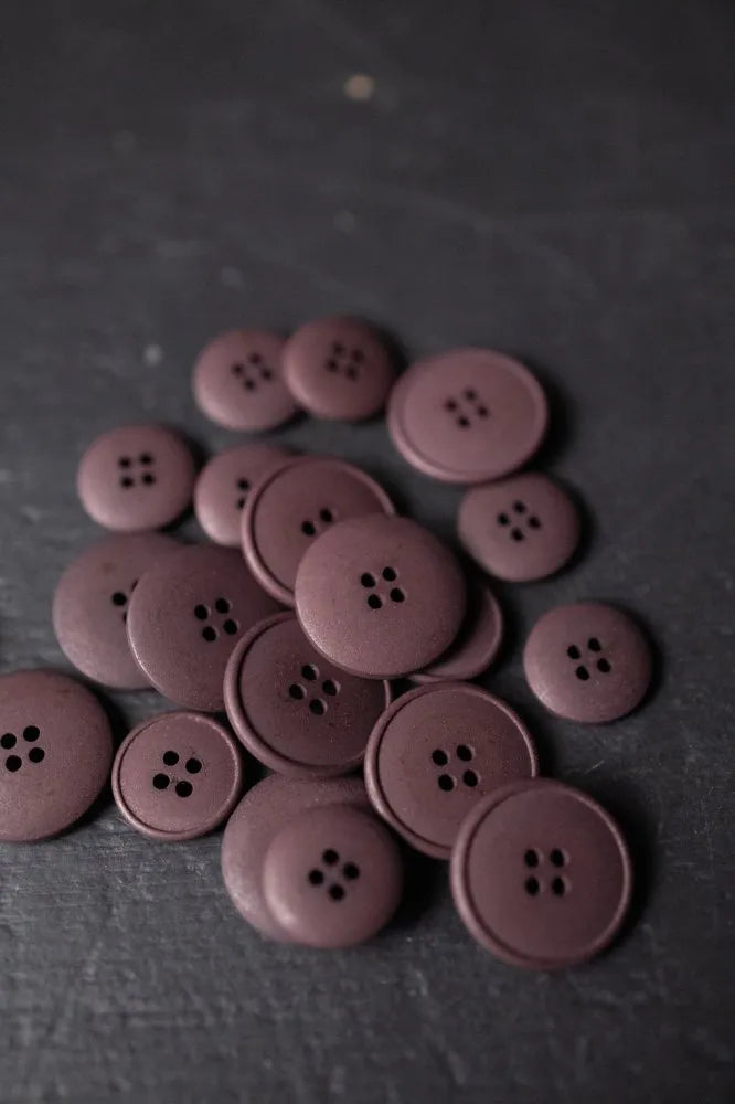 Hemp Button Plum Brown // 20mm