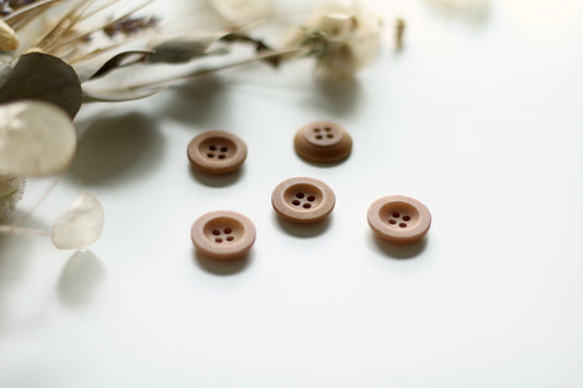 Corozo Gold Button // 18mm