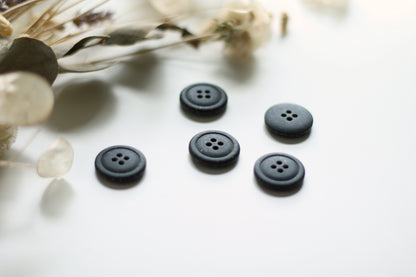 Recycled Resin Button Nero // 20mm