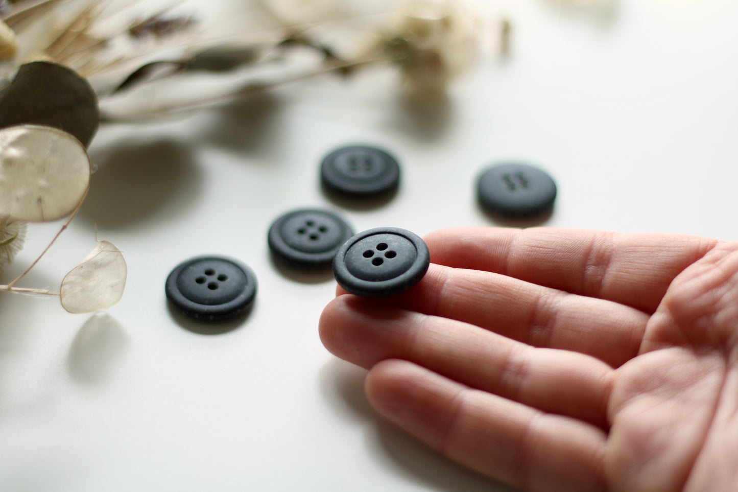 Recycled Resin Button Nero // 20mm